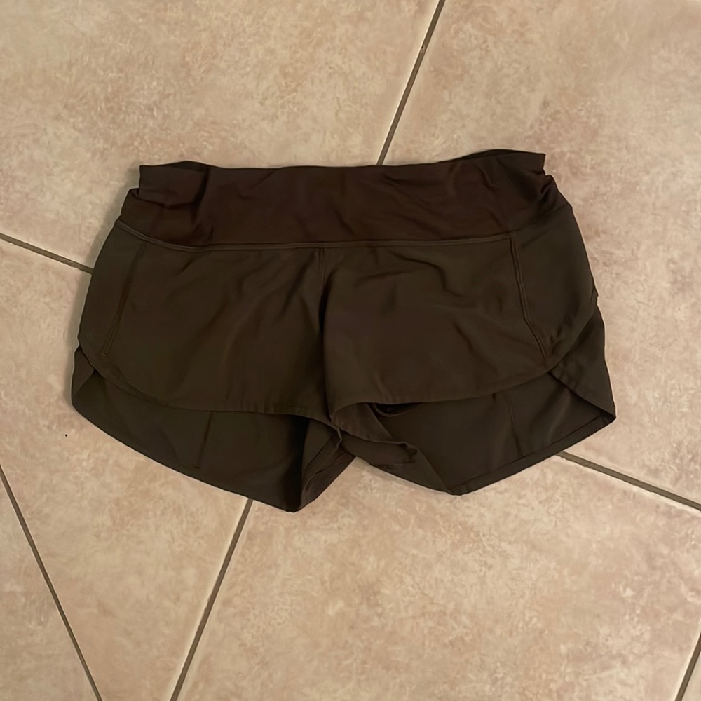 Speed Up Mid-Rise Lined Short 2.5”